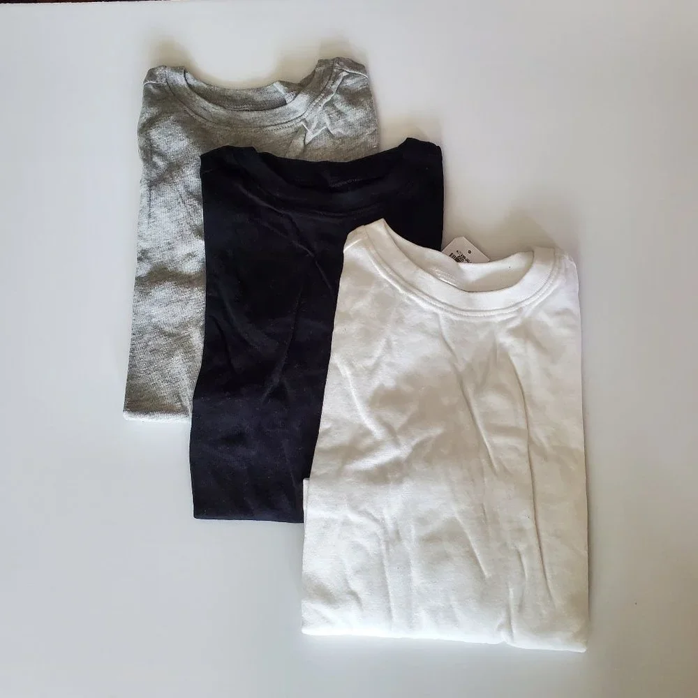 NEW Old Navy‎ Boys Girls Solid Long Sleeve T Shirts 3 Pack. Size 2T. NWT.